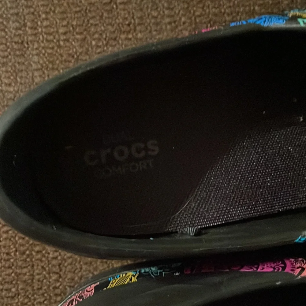 Color black with multi color on them, size 6 Brand new. - Picture 2 of 4
